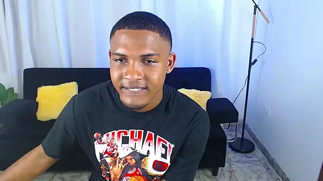 MaxCum18_ Live XXX Chat