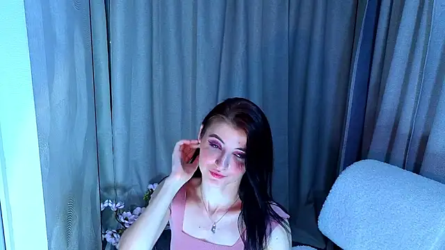 دردشة NicoleLuxe الجنسية المباشرة