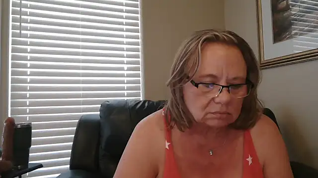 BustyAnnieのライブXXXチャット