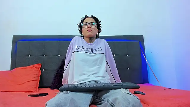 Ale_cuzz webkamerás műsora