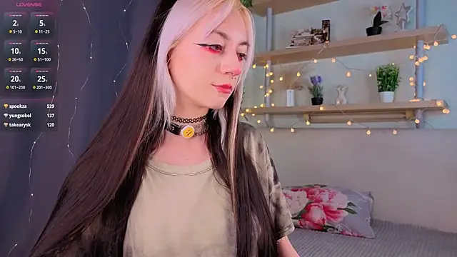 TristaRoht élő XXX-chatje