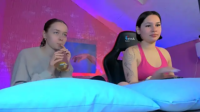 Chatroom XXX en direct de JenniferGraces