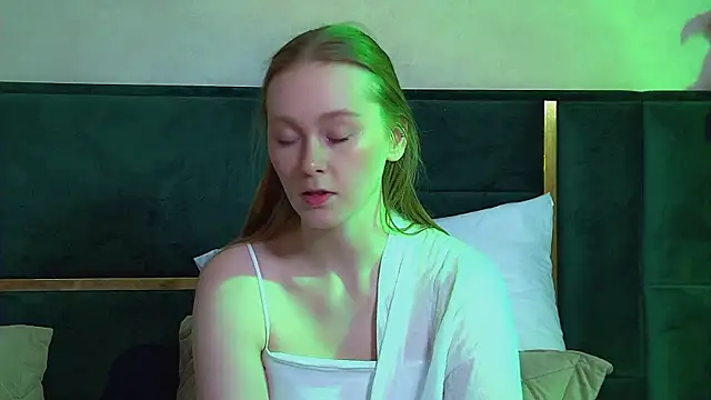 AgataFoxley Show Webcam