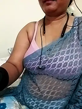 Show modela tamil_palkova_couples na web-kameri