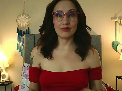 IberianMoonMK Chat XXX live