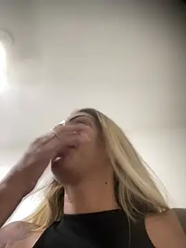 sabrinaneves: απευθείας συνομιλία ΧΧΧ