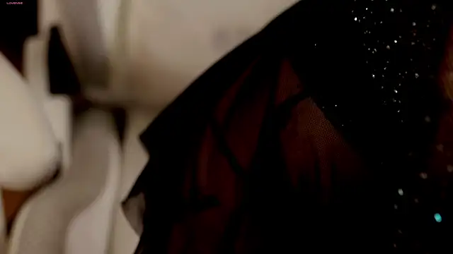 ho1yho1e's Live XXX Chat