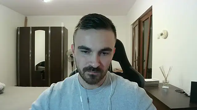 Webkamerová show mu5clemania2