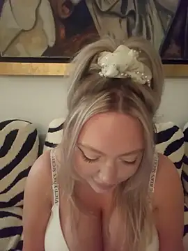 Chat XXX ao vivo de misstitmouseofficial