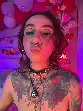 Chat +18 de Evangelyne_1 ao vivo