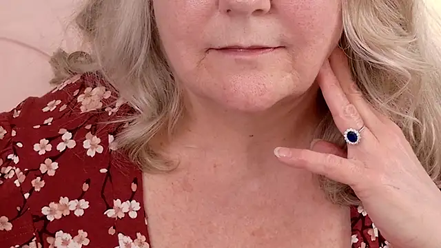 Chat XXX ao vivo de Kaitlyn_Winters