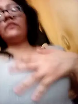 KittyLeslyのライブXXXチャット