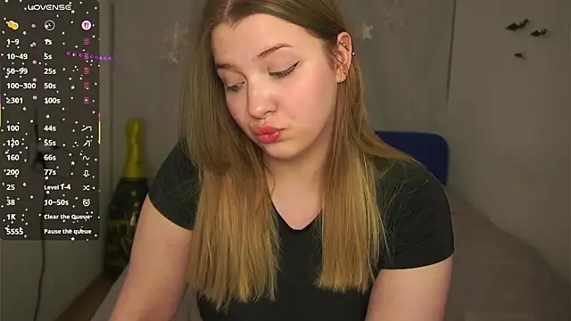 CuteSharloti 现场XXX聊天