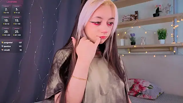 TristaRoht Chat XXX live