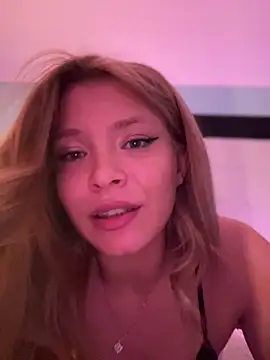 AnastasiaAniess Adlı Modelin Canlı XXX Sohbeti