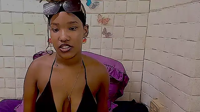 EroticSexyPrada Chat XXX in diretta