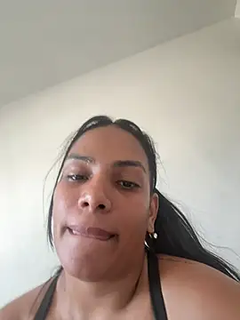 ArielleMillerr-'s Live XXX Chat