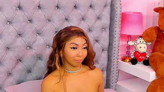 HaileeRoberts – Naživo XXX chat