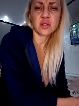 KissMiSveet's Live XXX Chat