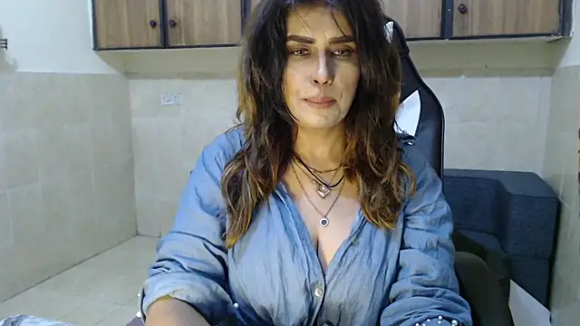 Chat +18 de Isabella_Martin ao vivo