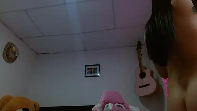 دردشة Miss_cand7 الجنسية المباشرة