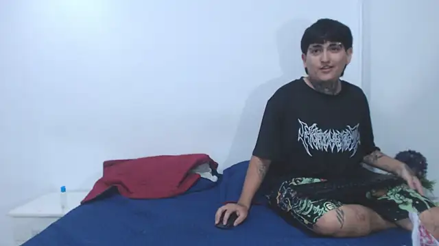 onixandghosty1 Show in webcam