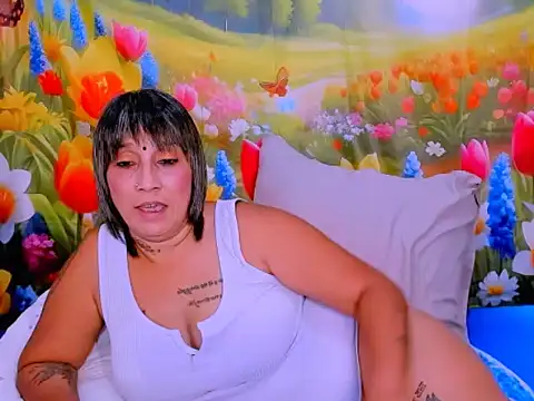 indianroxy élő XXX-chatje