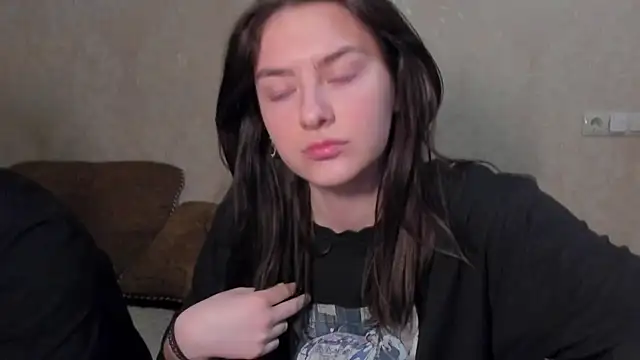 Онлайн чат XXX love_lina_muuur