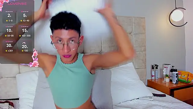 Chat XXX en directo de twink_royale18