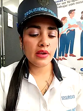 MAYE__13 Adlı Modelin Canlı XXX Sohbeti