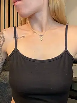 ArianaSkyxxx Adlı Modelin Web Kamerası Şovu