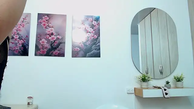 pinky_f00x's Live XXX Chat