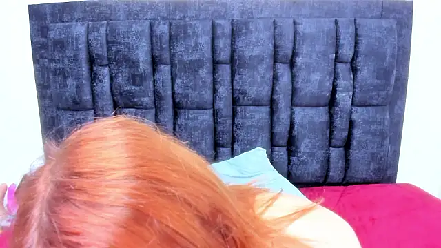 Aurora_Doll_ Adlı Modelin Canlı XXX Sohbeti