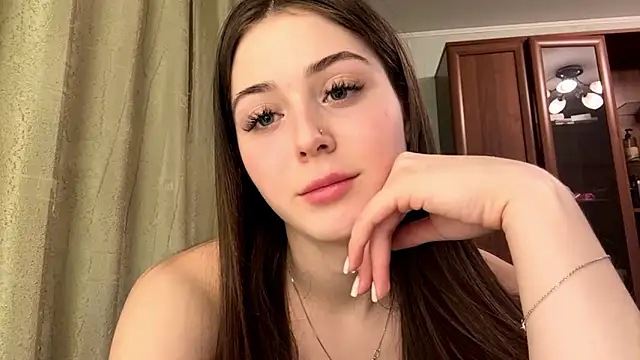 Adel_strongwoman Show Webcam