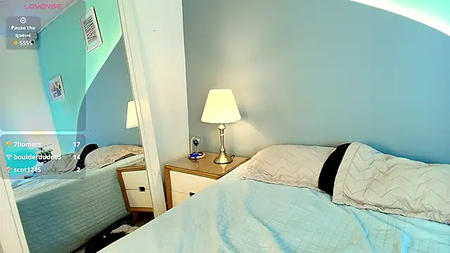 Nicollevsconttei: απευθείας συνομιλία ΧΧΧ