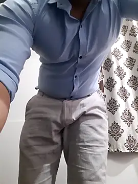 Guyinformal 现场XXX聊天