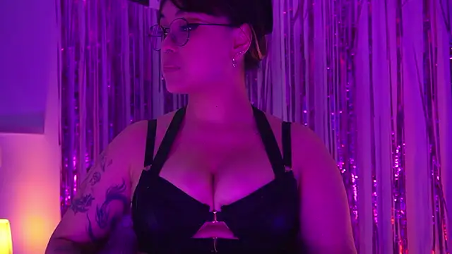 Gloomydoll Live XXX-Chat