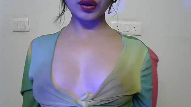 Chat XXX en directo de Disha_22_