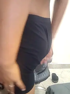 -Sapna001 élő XXX-chatje