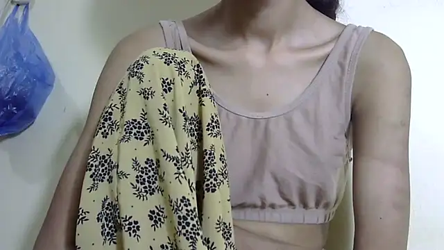 Czat XXX na żywo – Anu_tiny