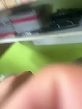 SpritzedManakin 网络视讯表演