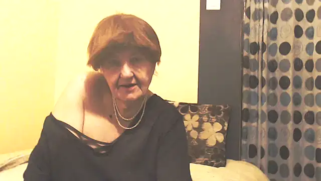 Chatroom XXX en direct de MioritaHard