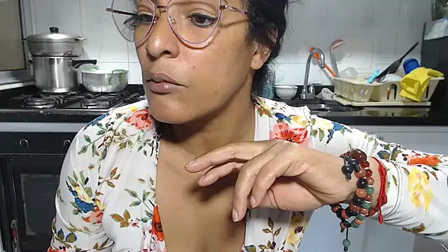 دردشة kateleyagrey الجنسية المباشرة