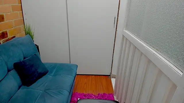 Penelope47's Live XXX Chat