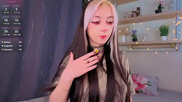 TristaRoht: онлайн-секс-чат