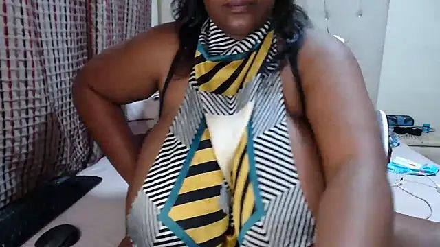 CHOCOLATEDARKBUSTYX live XXX chat