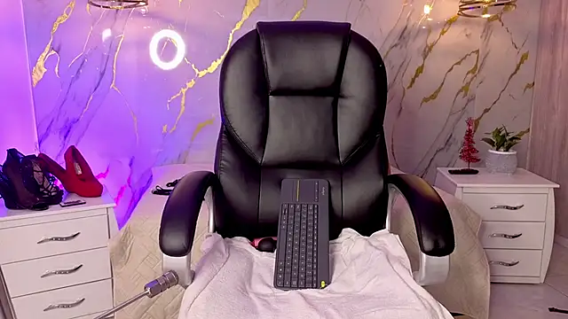 Scaarlettfox 现场XXX聊天