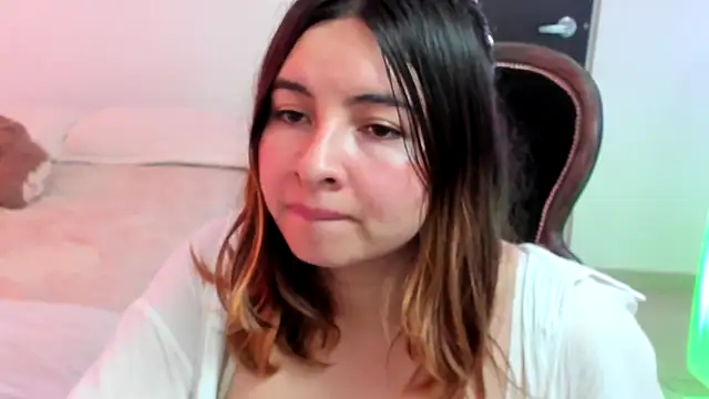 __Emma__11__Lecat_ Chat XXX live