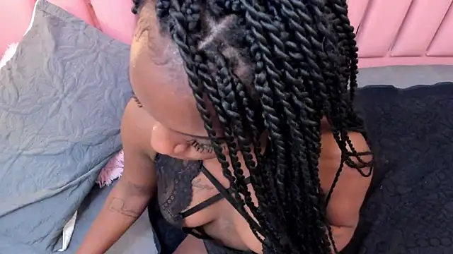 EXOTIC_EBONY_n Webbikameraesitys