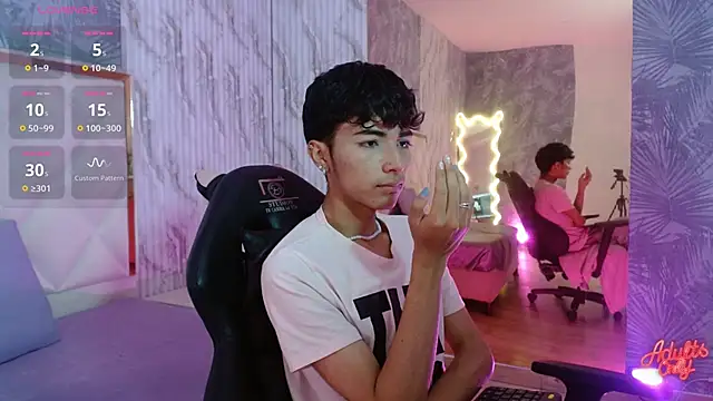 Show modela osamu_tay na web-kameri